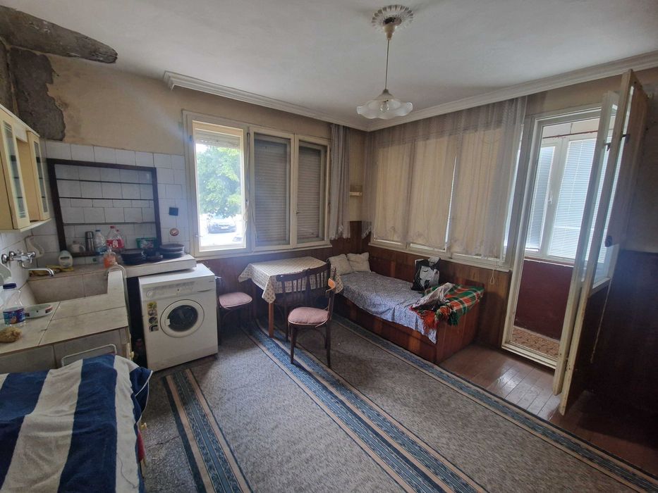 Продава се Многостаен апартамент в Благоевград, Идеален център - 110 кв.м за 1182 €/кв.м - Снимка #3