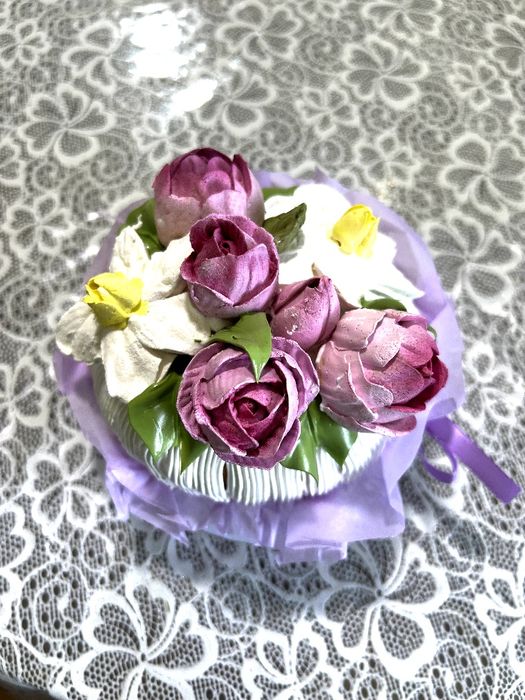 Свежие куличи на Пасху