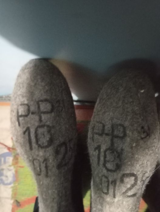 Продам валенки .