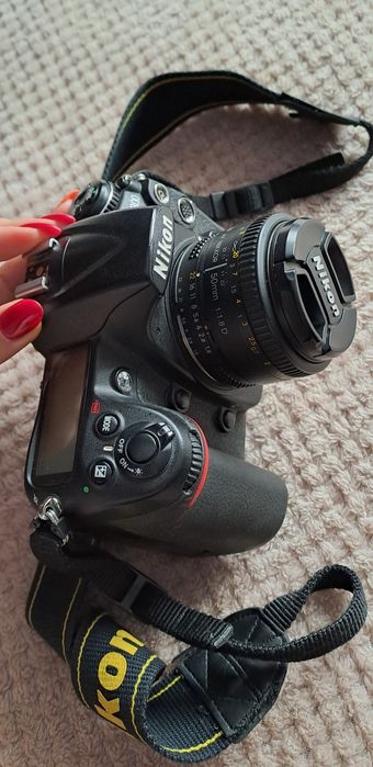 Продавам Фотоапарат Nikon D300