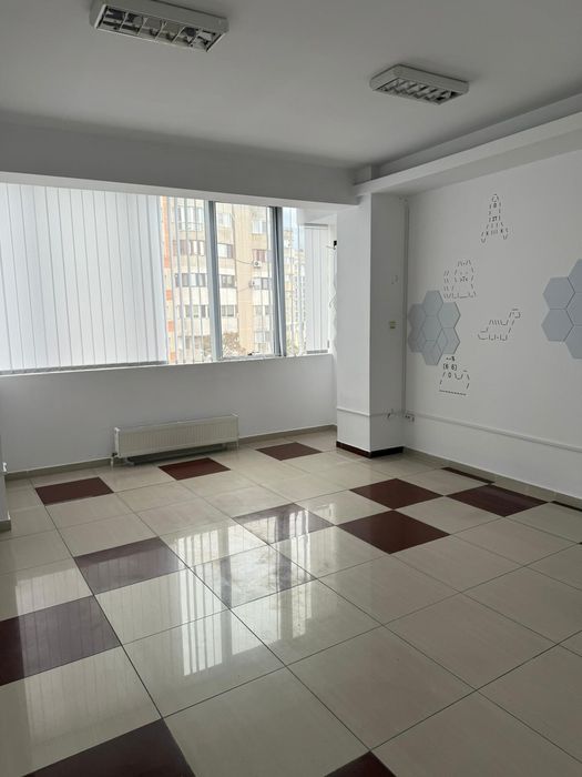 De închiriat spațiu 110 mp Bulevardul Mamaia
