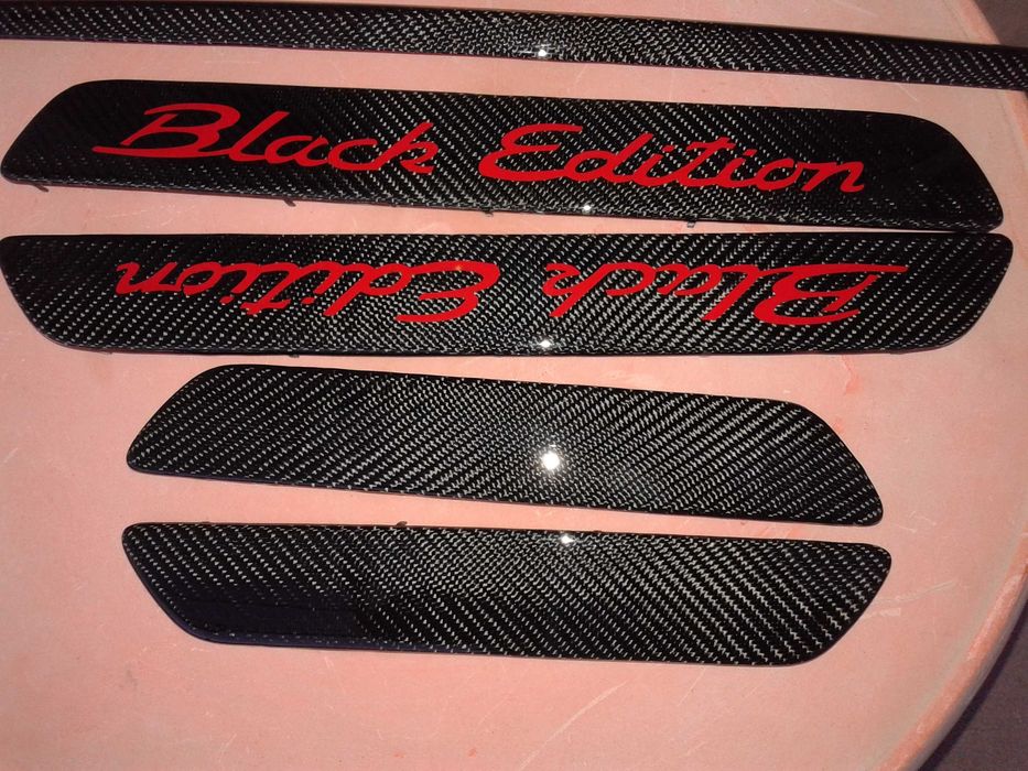 Продавам рамка с карбонова лайсна/капаче за радио на БМВ е39