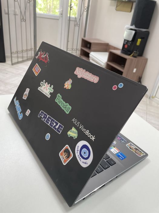 Продаю ноутбук мощный Асус VivoBook
