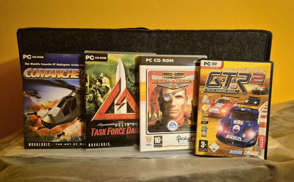 Jocuri calculator CD PC Comanche, Delta Force, Red Alert, GTR Racing