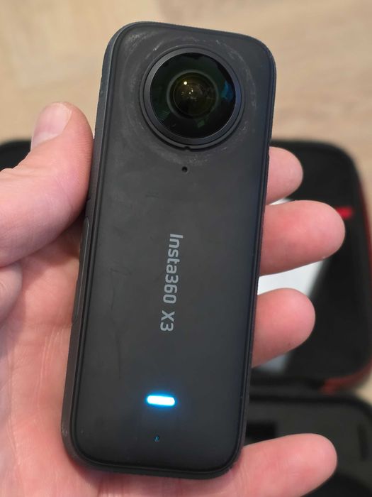 Camera actiune 360 grade Insta360 X3 + accesorii