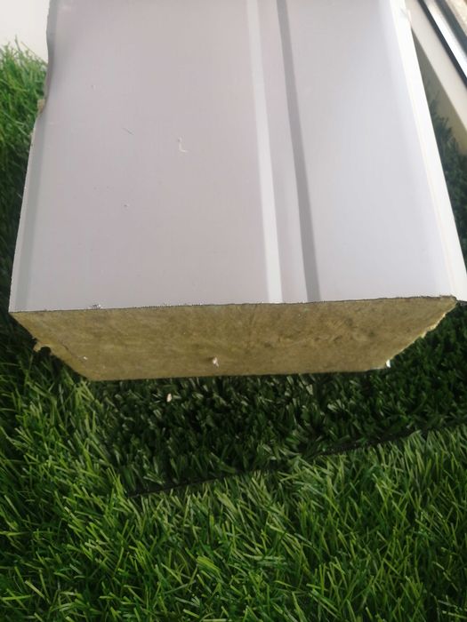 Сэндвич панели стеновые и кровельные для ангара