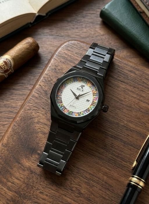 Стильные мужские часы