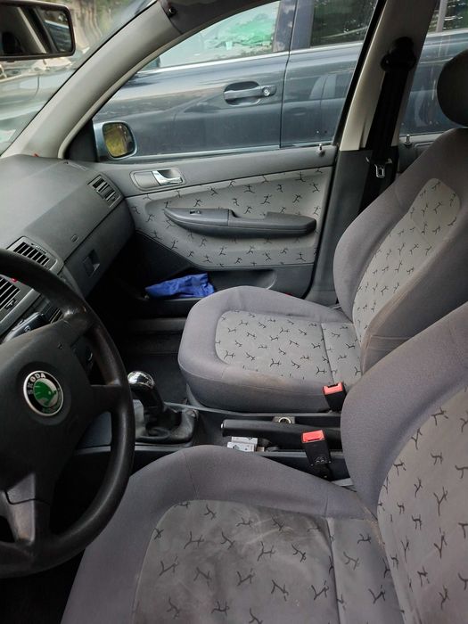 Продавам Skoda Fabia 2003г. в добро състояние