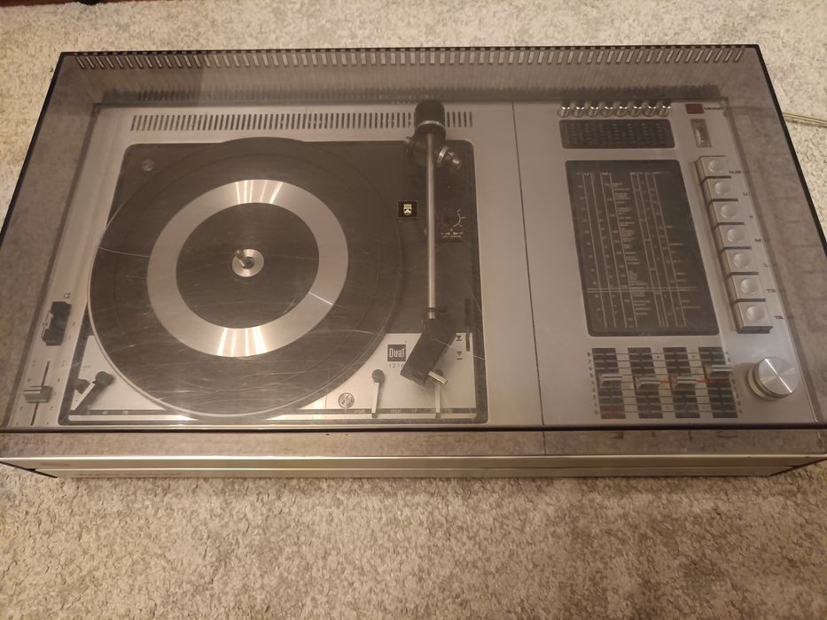 Грамофон GRUNDIG Studio 2000 hi fi
