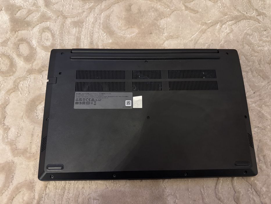 Laptop Lenovo V15 G4 IAH / i5-12500H (12 nuclee)/ 16GB RAM / 512GB SSD