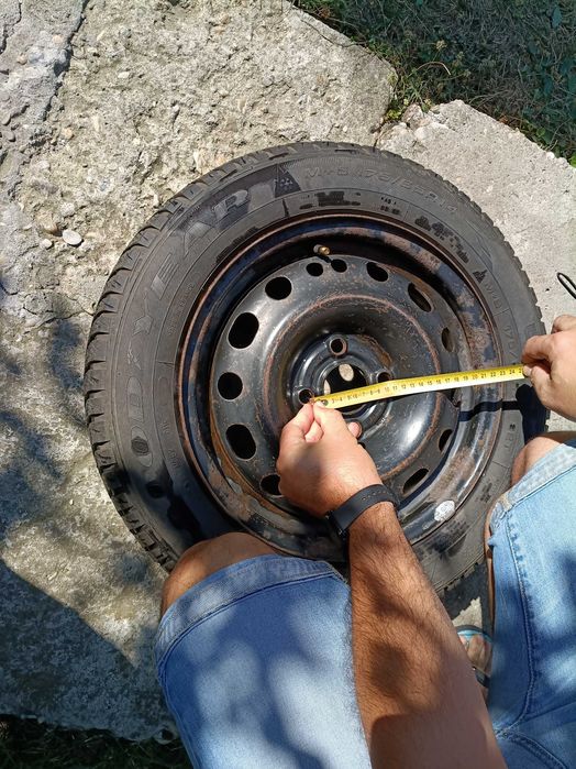 Jantă tabla R14 cu anvelopă allseazon  Goodyear UltraGrip 175/65 R14 / Roată de rezervă