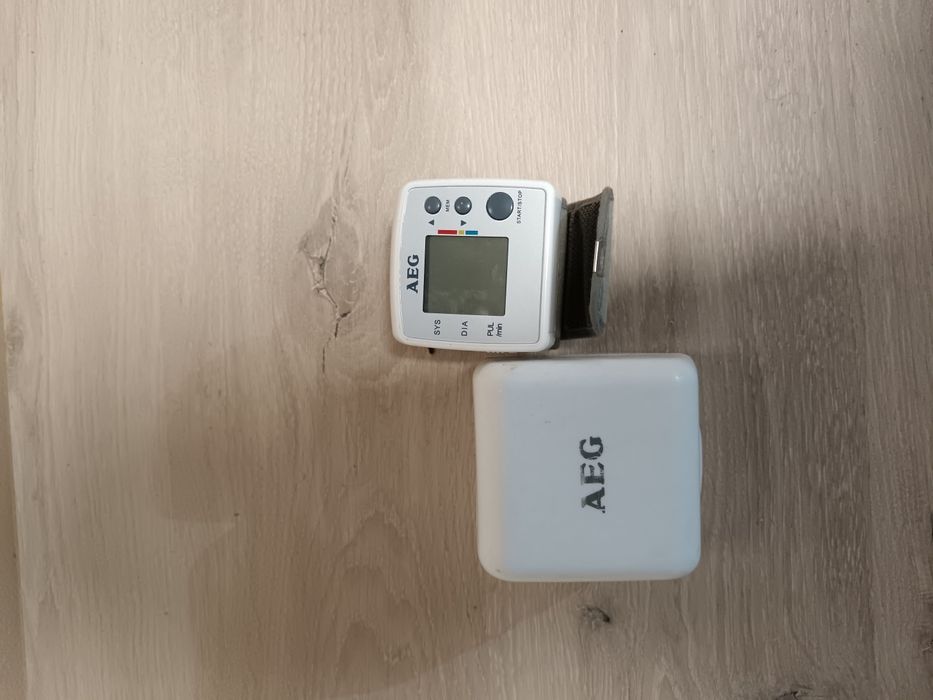 Апарат за кръвно налягане  AEG