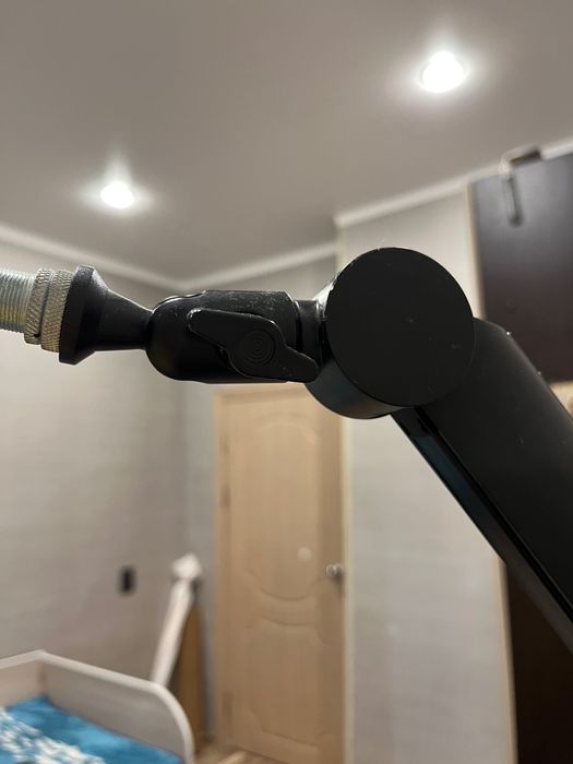 Пантограф для микрофона