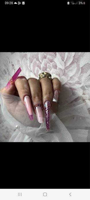 Unghii cu gel sectorul 2 la tine sau la mine