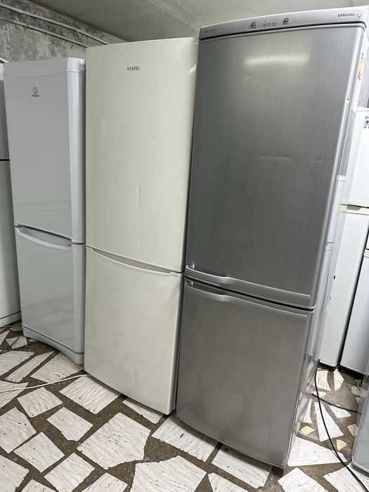 Есть белые и серые и черные