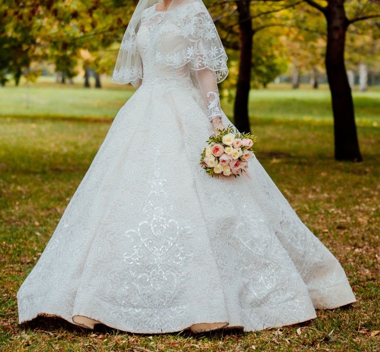 Свадебное платье