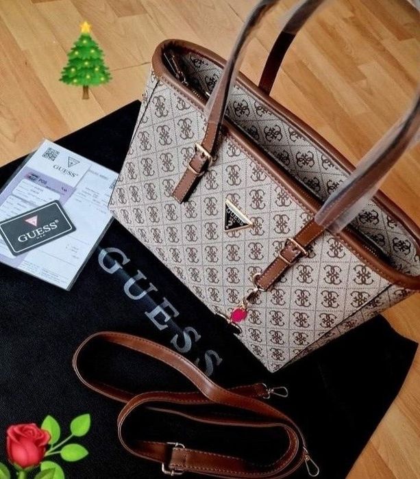 Geanta Guess material textil, logo metalic, 2 compartimente,saculet, etichetă