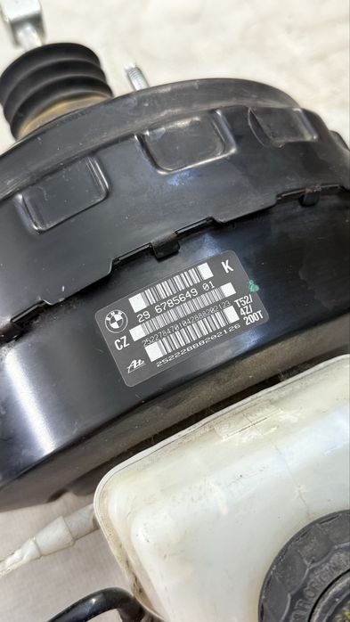 Спирачна серво помпа за БМВ 1 3 Х1 Серия Е81 Е87 Е88 Е90 Е91 Е84
