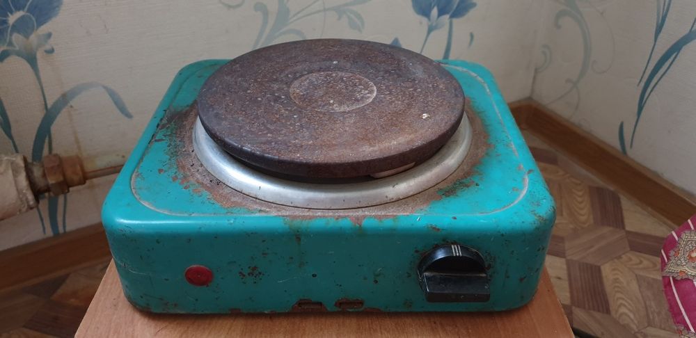 Электрическая настольная плита б/у