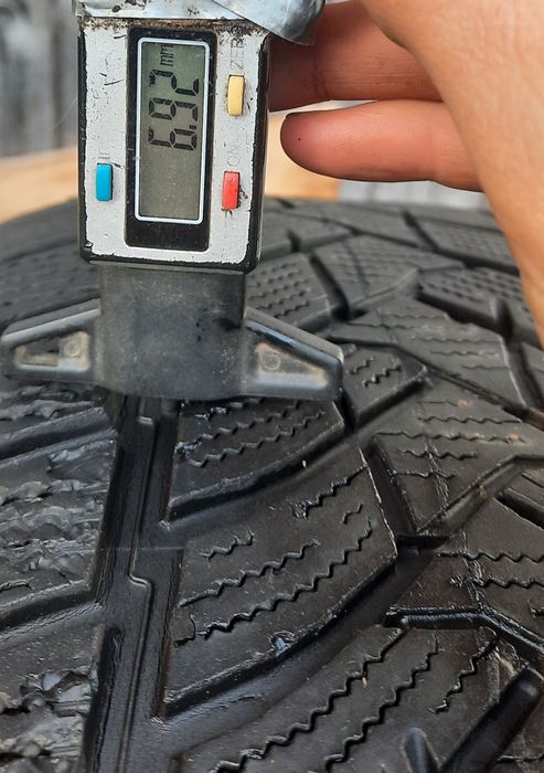 4 броя зимни гуми 225 55 19