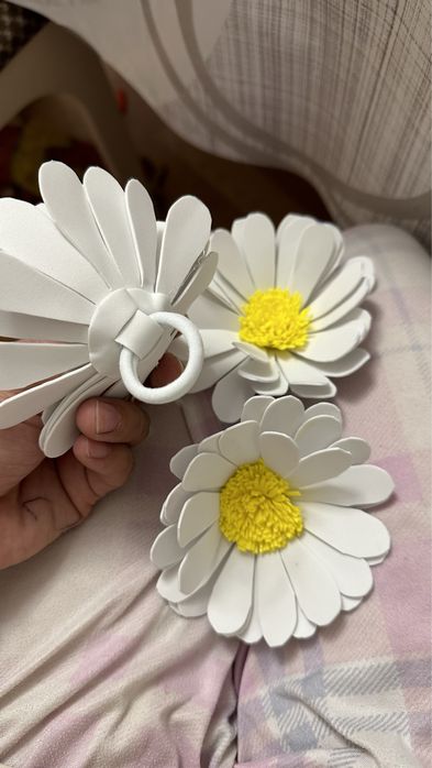 Продается резинка ромашка