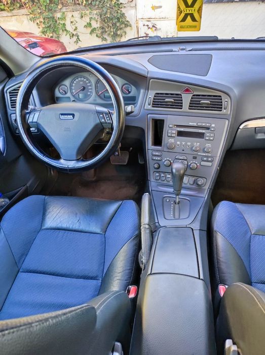 Продава се Volvo S60