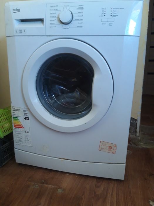 Стиральная машина, 5 лет как купили, в хорошем состоянии, торг уместен