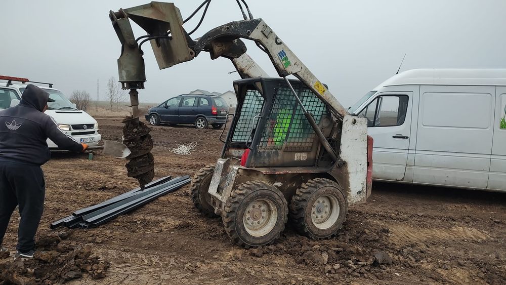 Inchiriez bobcat miniexcavator și basculanta 3.5t cilindru compactor