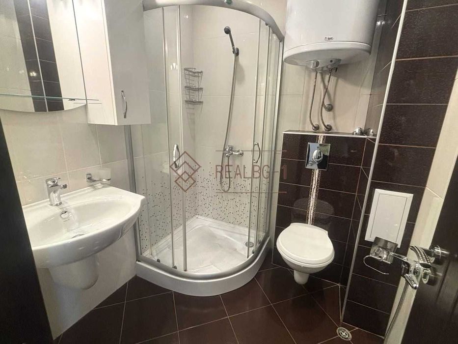 Продава се Едностаен апартамент в Варна, Централна поща - 39 кв.м за 1222 €/кв.м - Снимка #3