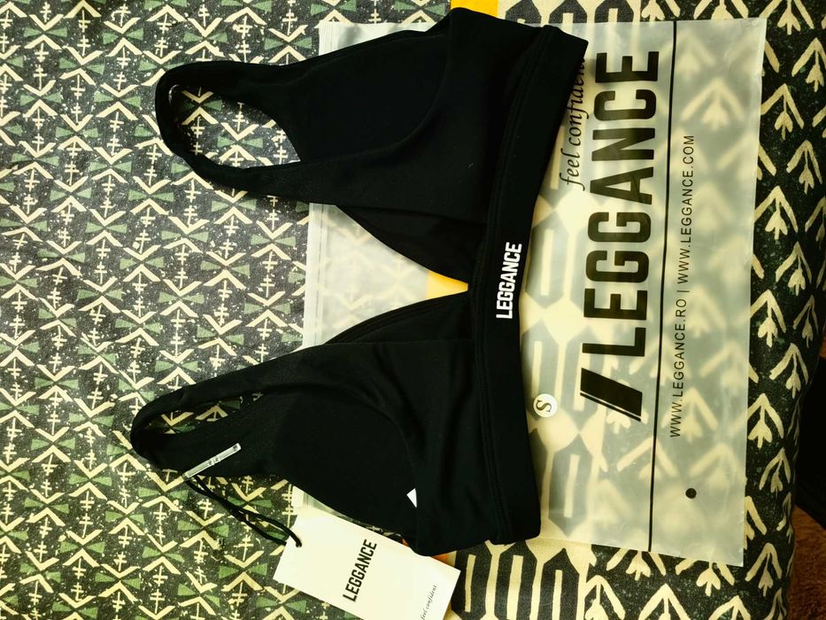 Vand bustiera Leggance, neagră si lila, marime S, noi, cu etichetă.