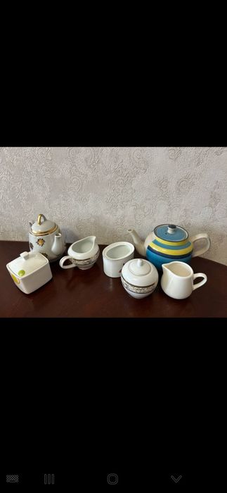 Продадим вазы/ чайные принадлежности.