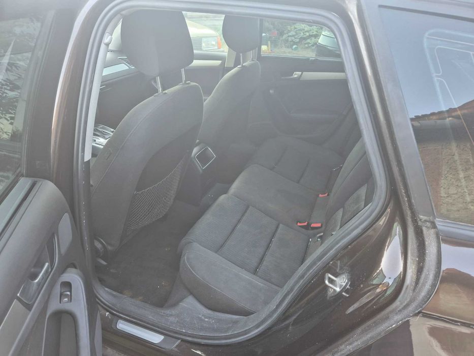 Audi A4 b8 din 2011
