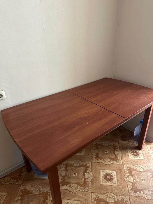 Продам стол раздвижной