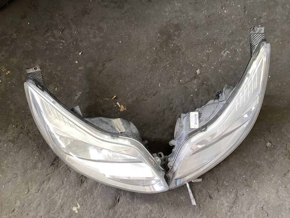 Far Ford focus 3 2011 - 2013 far stanga