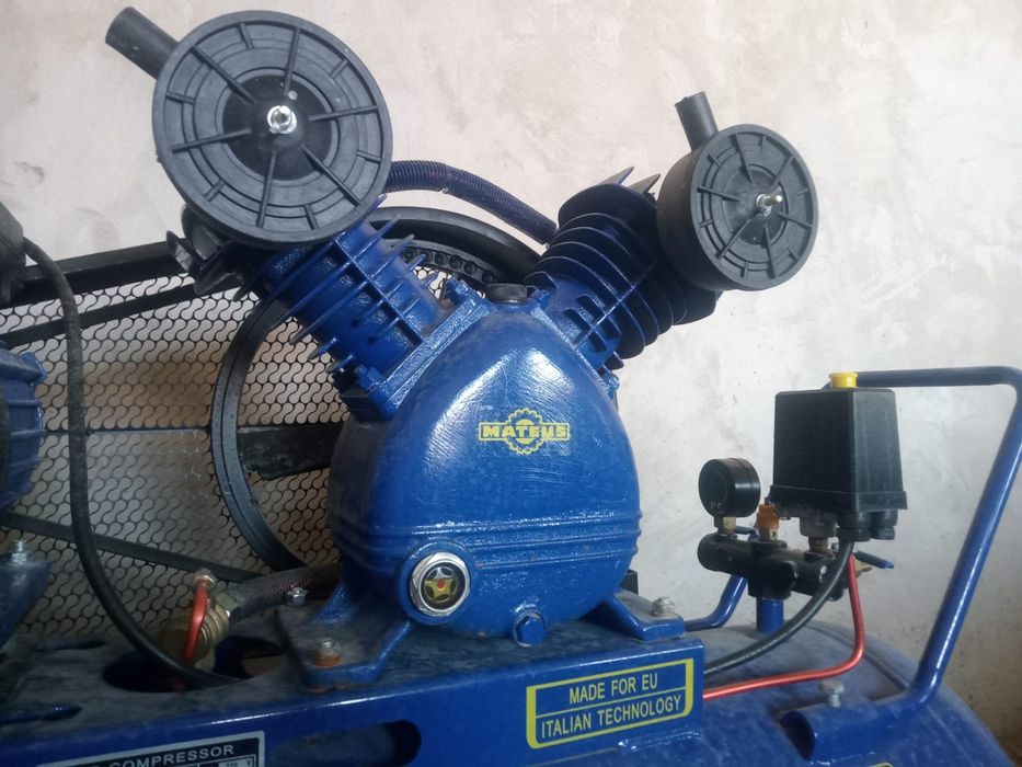 Компресор електрони