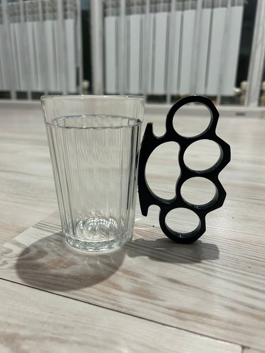 Кружка мужская «кастет»