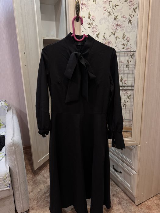 Платья продам срочно