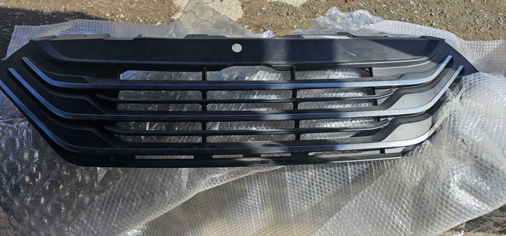 Предна решетка за Ивеко Дейли за години от 2020 до 2024