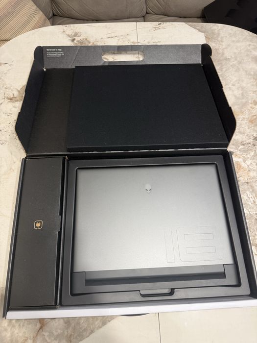 Dell Alienware M18 RI 480Hz FHD+ 2.2 GHz i9-13900HX 32GB 1TB SSD RTX 4080