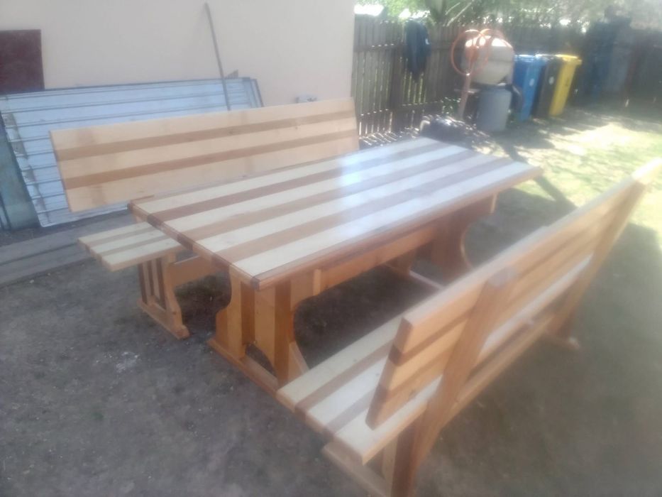 Vand masa cu banci