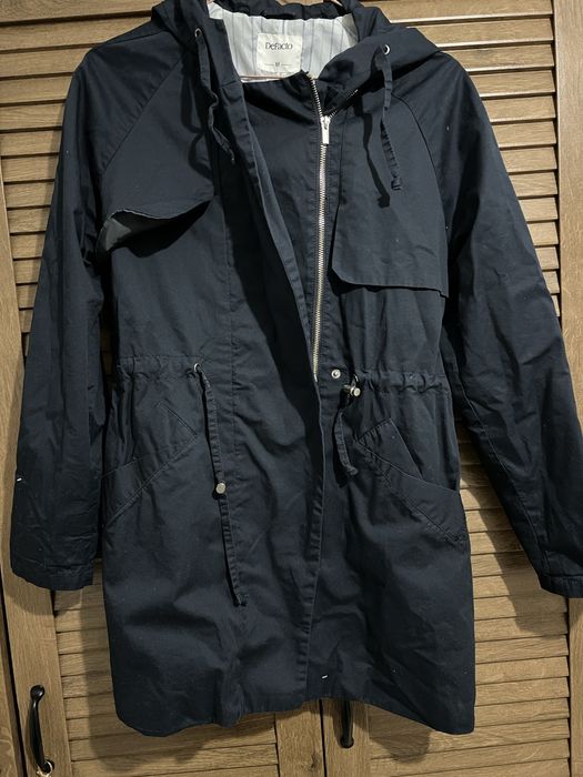 Дамско яке с качулка