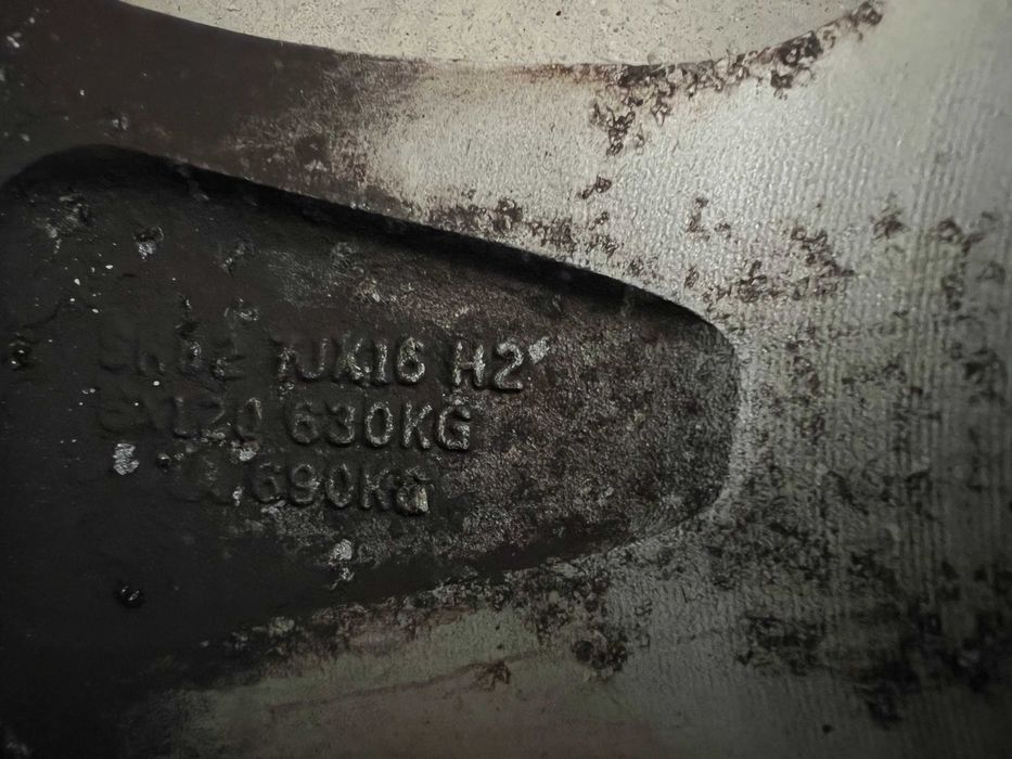 Джанти със зимни гуми KUMHO 215/70/16 с грайфер 7.39мм. за Хюндай/Киа!