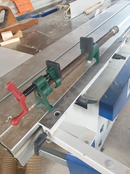 Menghină  (presă) pentru lemn