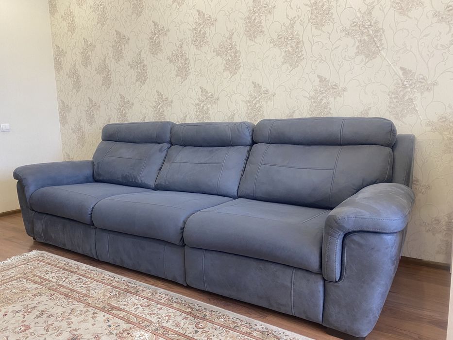 Срочно продам диван