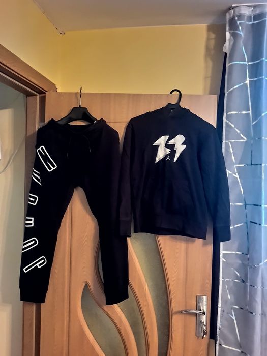 Hanorac si pantaloni Jordan originale