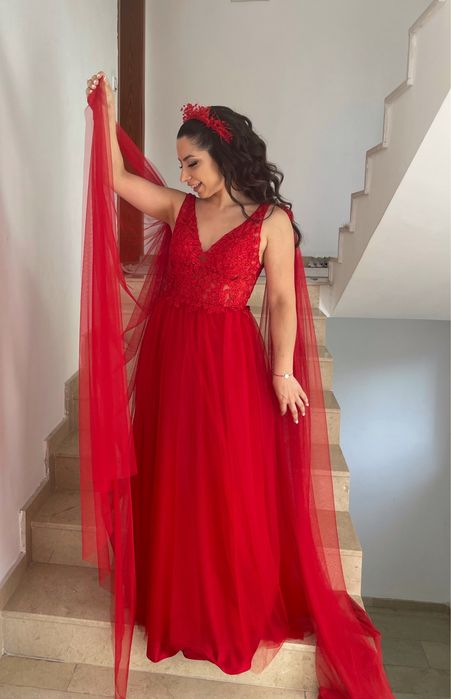 Бална рокля червена
