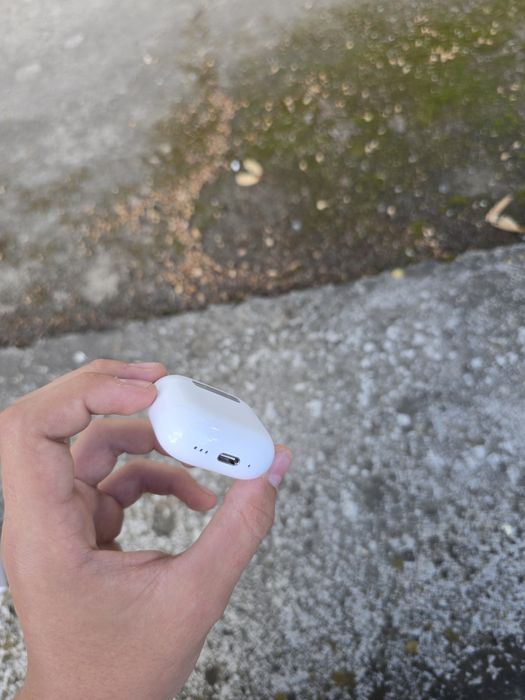 Căști 4 cu noise cancellation (USB-C)
