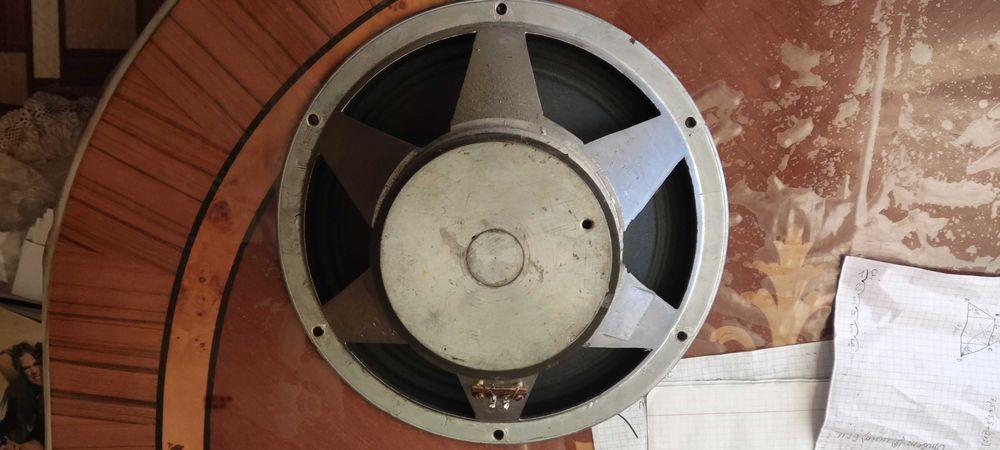 Динамик на з.ч. нерабочий