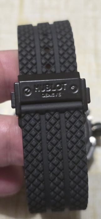 Продавам Мъжки Часовник.