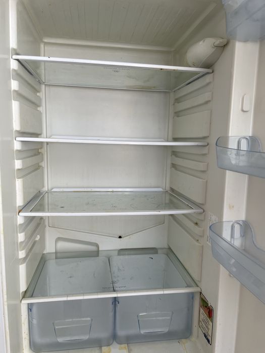 Холодильник двухкмерный